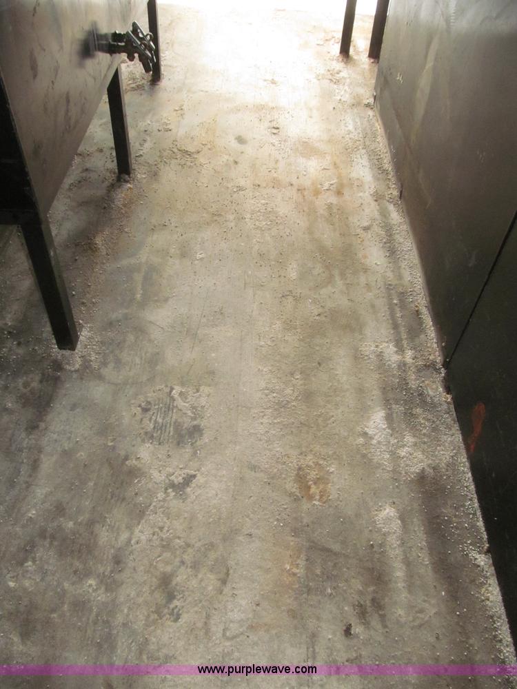 image for item F7026 1997 WW 16'L enclosed tandem axle cargo trailer