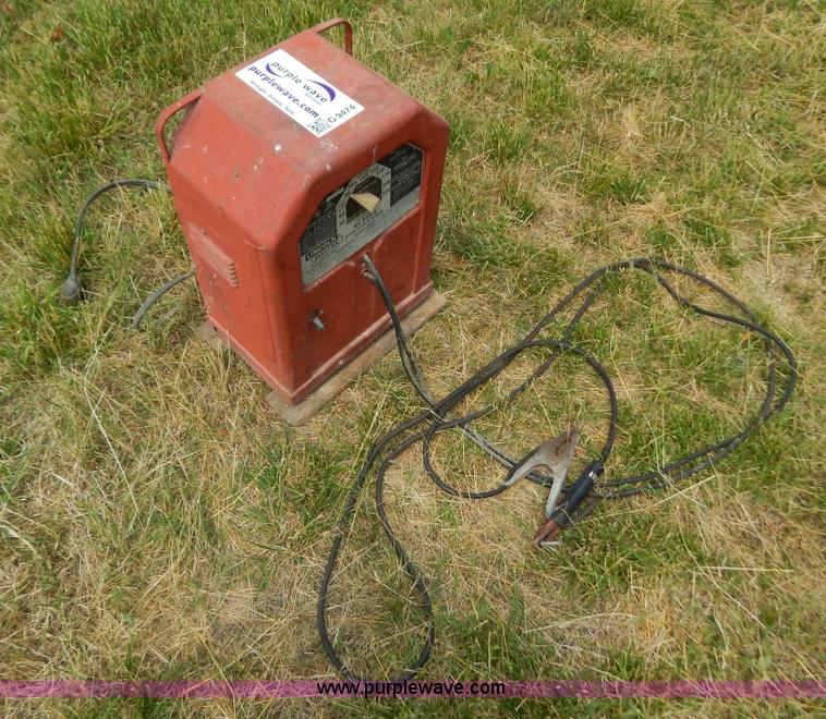 image for item G9474 Lincoln Electric AC-255-S arc welder