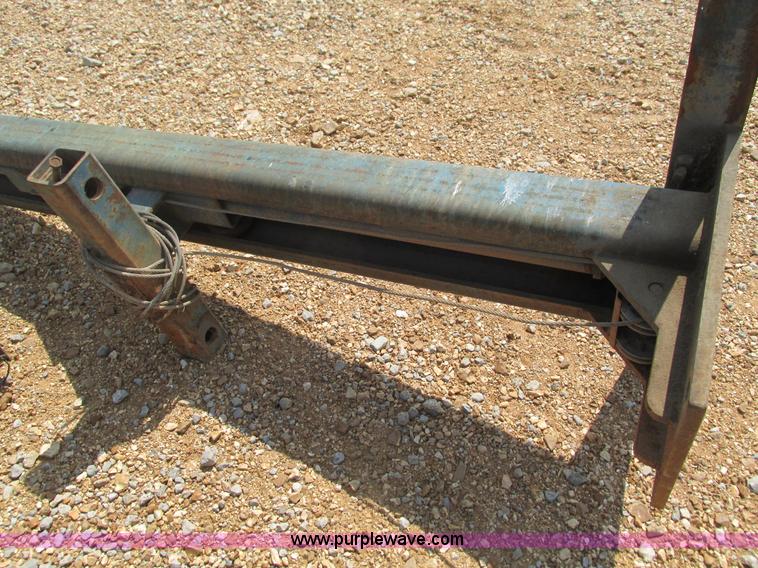 image for item G9477 Two post vehicle lift