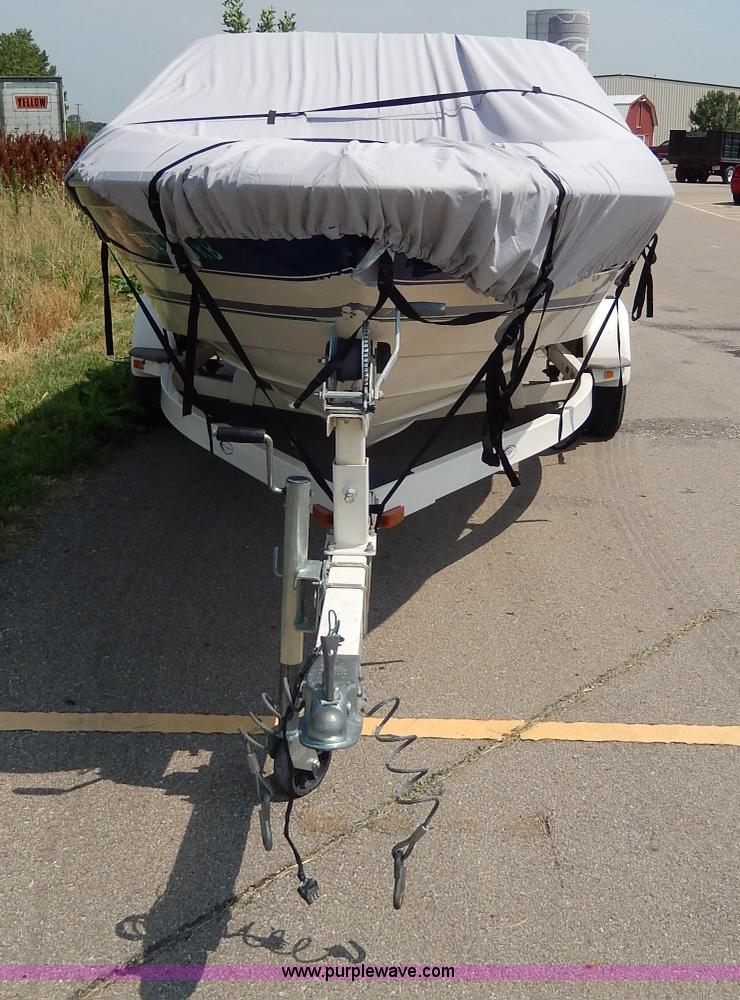 image for item H3020 1993 Bayliner 18' boat