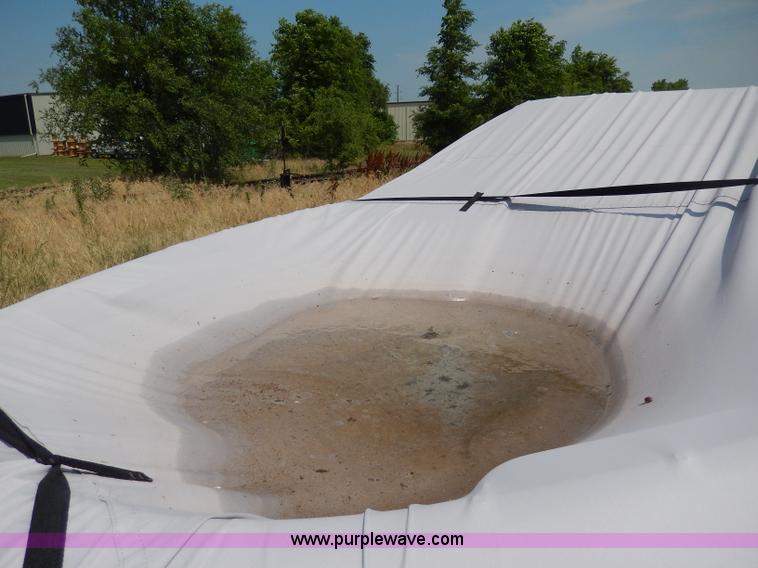 image for item H3020 1993 Bayliner 18' boat