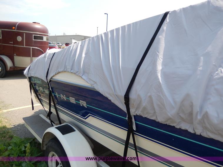 image for item H3020 1993 Bayliner 18' boat