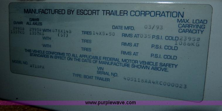 image for item H3020 1993 Bayliner 18' boat