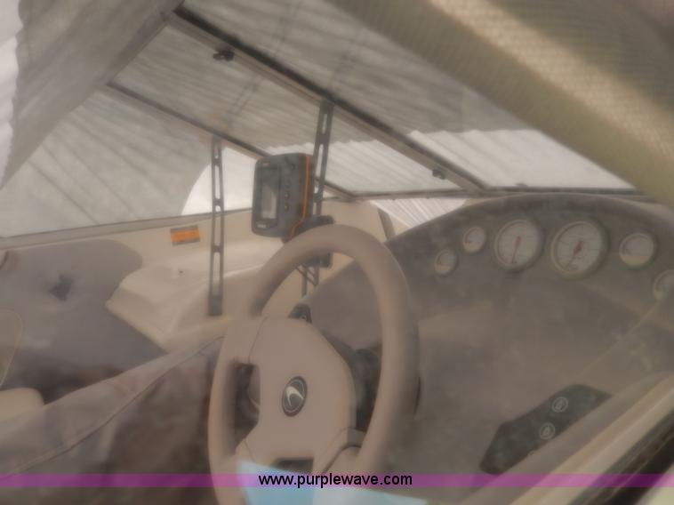 image for item H3020 1993 Bayliner 18' boat