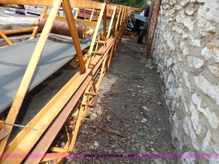 image for item H3029 Morgan paving operations side discharge conveyor