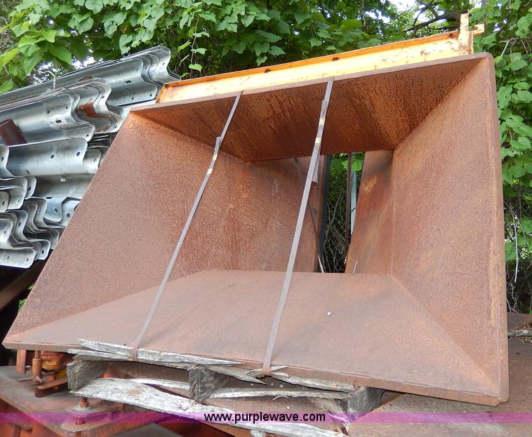 image for item H3029 Morgan paving operations side discharge conveyor