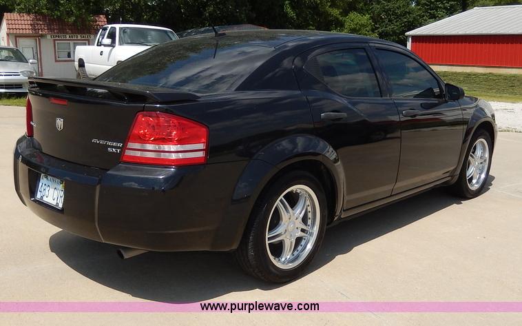 image for item H3039 2010 Dodge Avenger SXT
