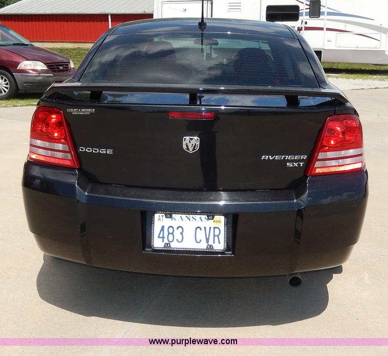 image for item H3039 2010 Dodge Avenger SXT