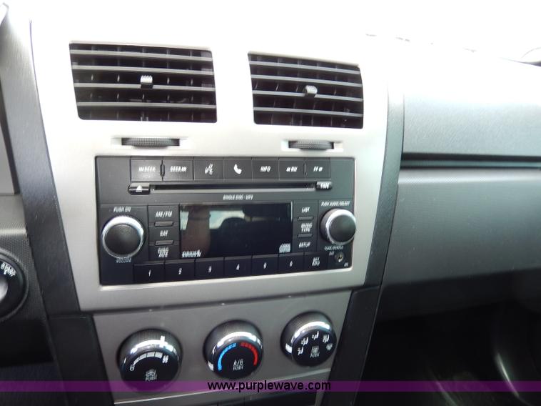 image for item H3039 2010 Dodge Avenger SXT