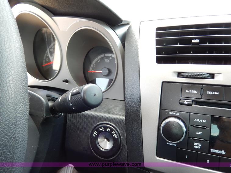 image for item H3039 2010 Dodge Avenger SXT