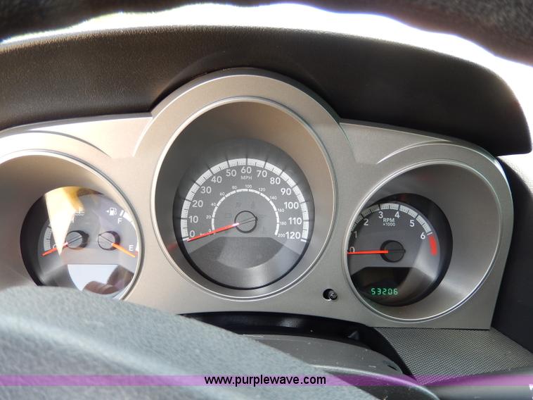 image for item H3039 2010 Dodge Avenger SXT