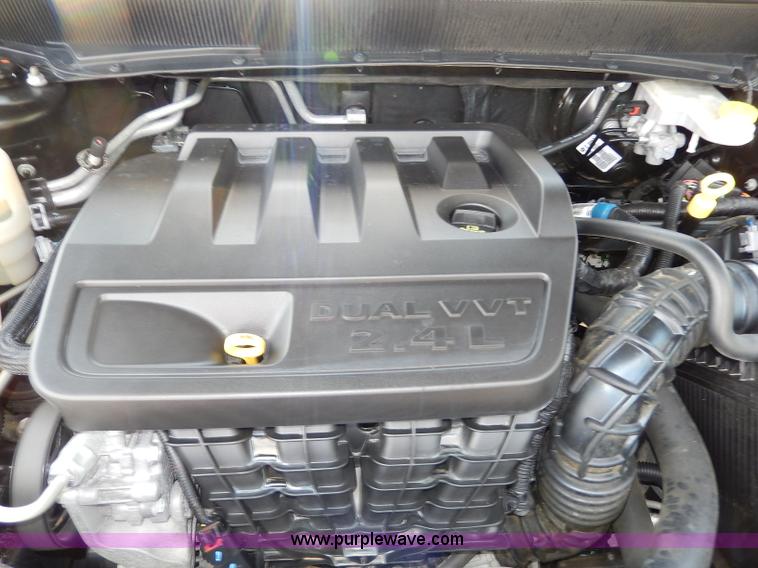 image for item H3039 2010 Dodge Avenger SXT