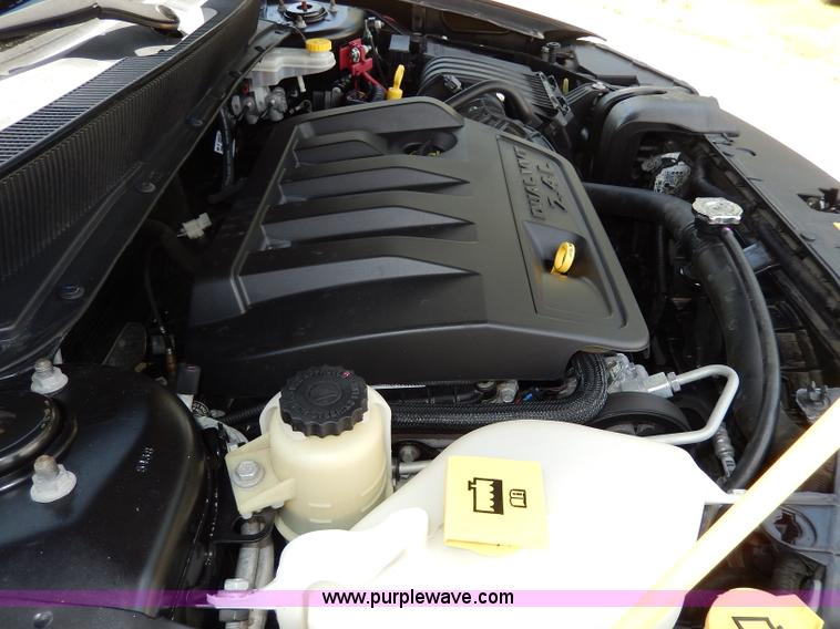 image for item H3039 2010 Dodge Avenger SXT