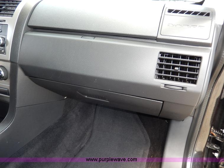 image for item H3039 2010 Dodge Avenger SXT