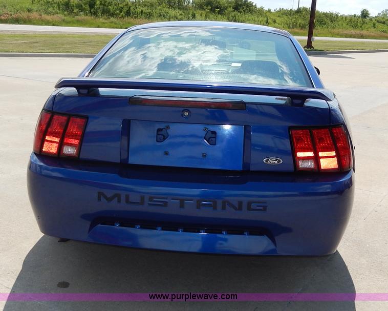 image for item H3040 2003 Ford Mustang