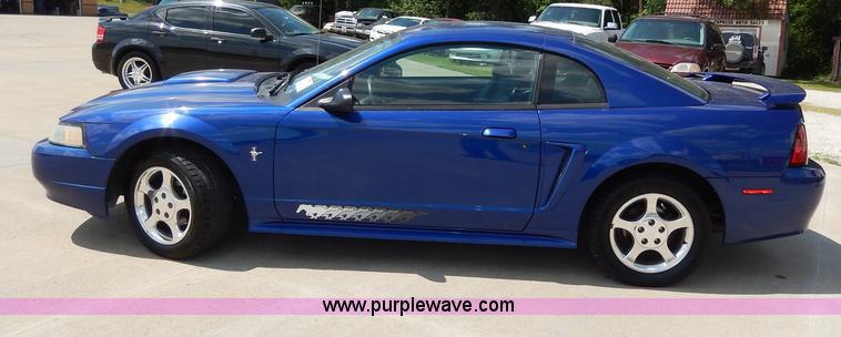 image for item H3040 2003 Ford Mustang