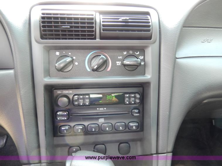 image for item H3040 2003 Ford Mustang