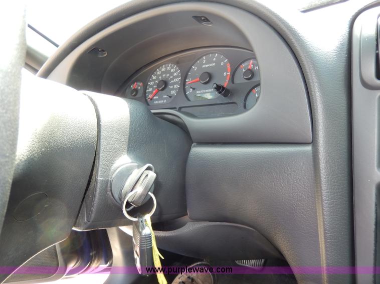 image for item H3040 2003 Ford Mustang