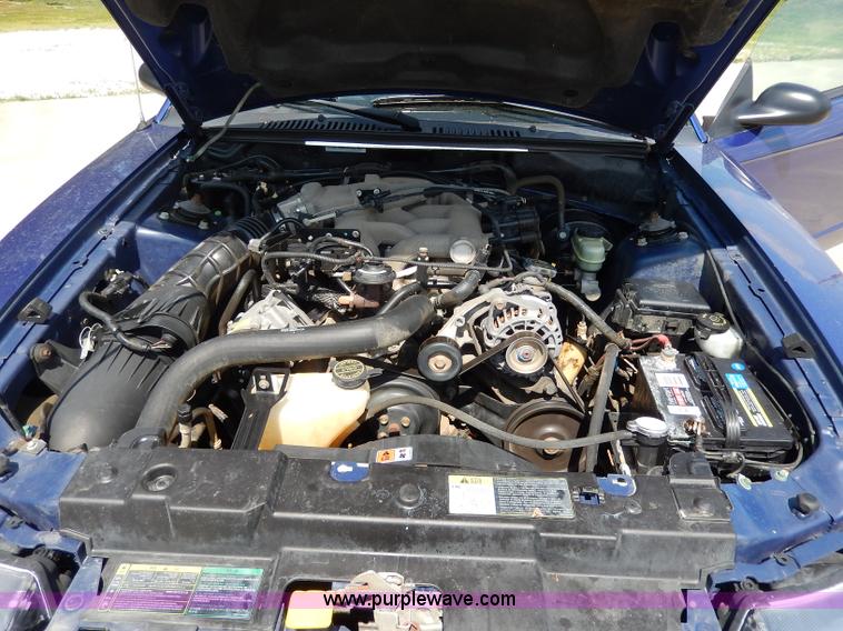 image for item H3040 2003 Ford Mustang