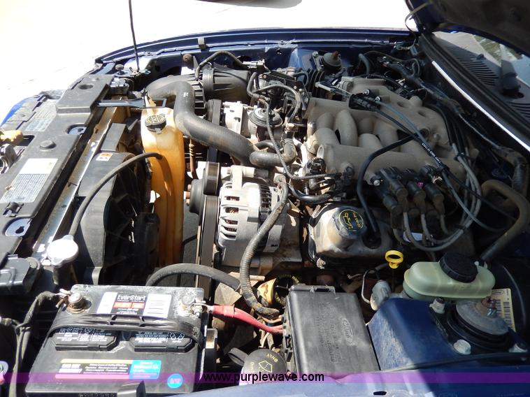 image for item H3040 2003 Ford Mustang