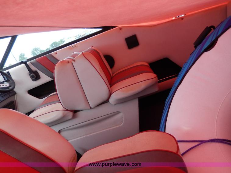 image for item H3061 1990 Reinell 22' boat