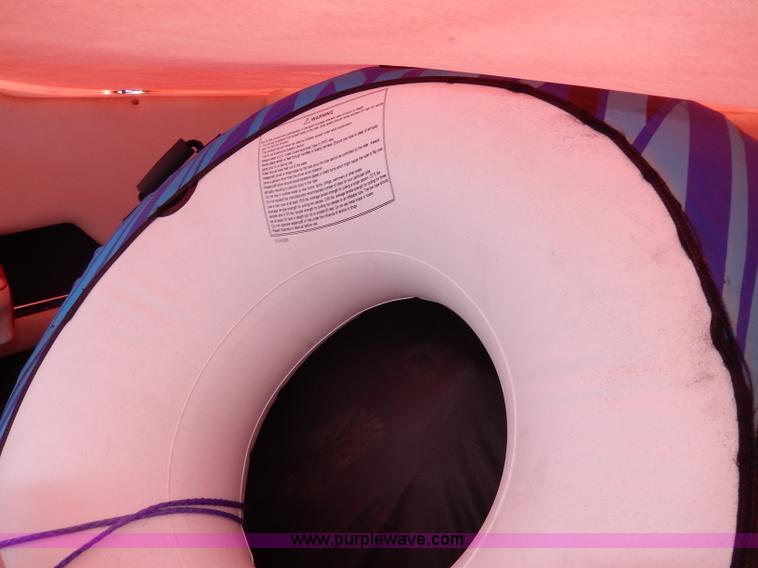 image for item H3061 1990 Reinell 22' boat