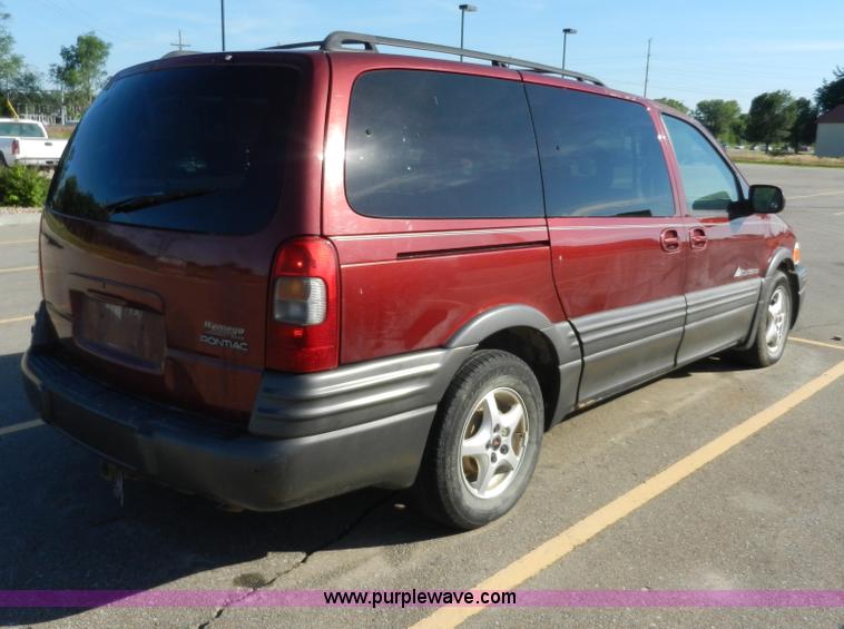 image for item H3075 2001 Pontiac Montana van