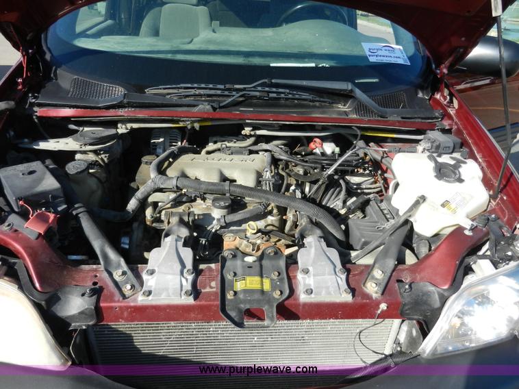 image for item H3075 2001 Pontiac Montana van
