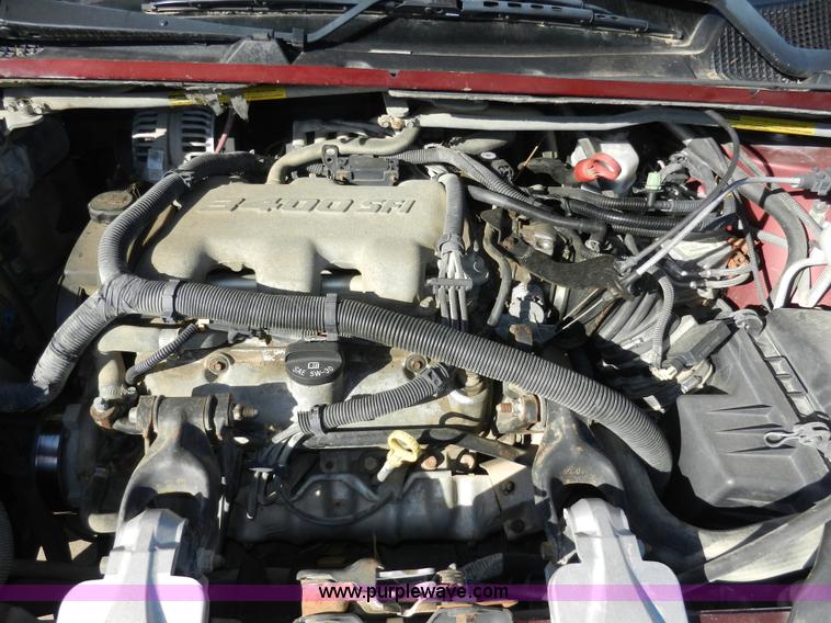 image for item H3075 2001 Pontiac Montana van