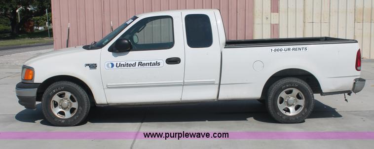 image for item H3512 2004 Ford F150 Heritage XLT SuperCab pickup truck