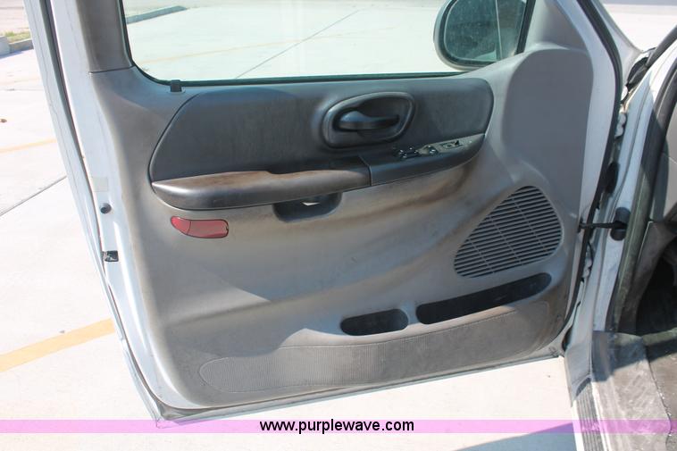 image for item H3512 2004 Ford F150 Heritage XLT SuperCab pickup truck