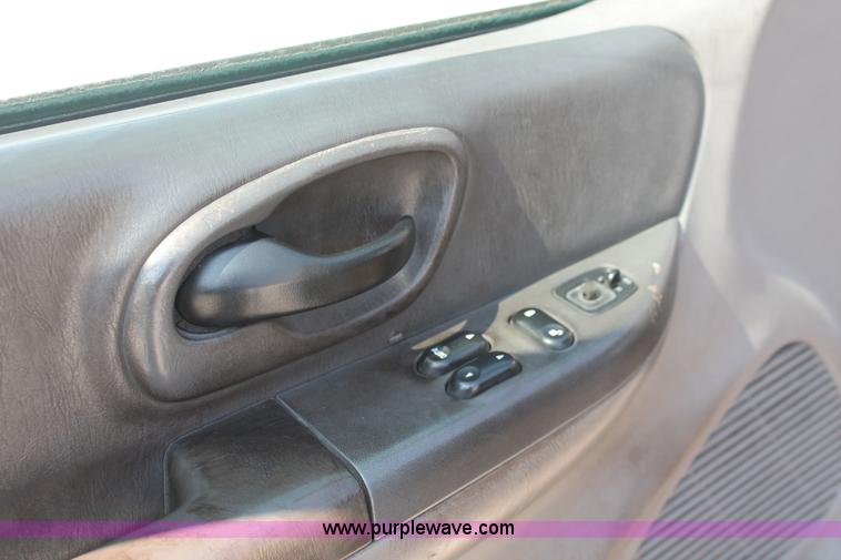 image for item H3512 2004 Ford F150 Heritage XLT SuperCab pickup truck