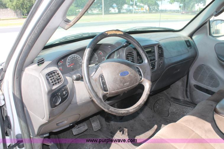 image for item H3512 2004 Ford F150 Heritage XLT SuperCab pickup truck