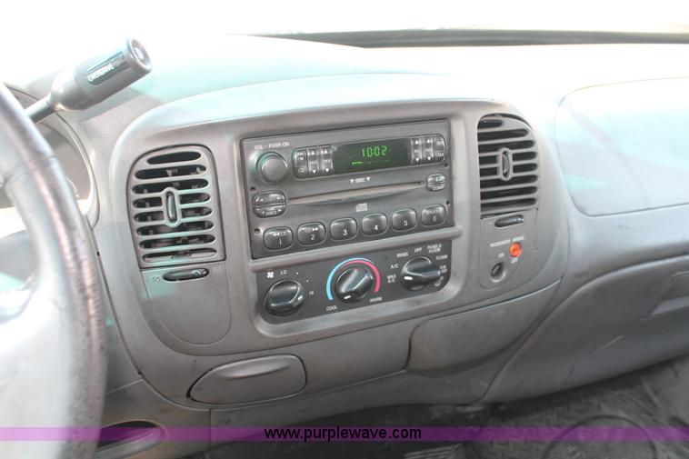 image for item H3512 2004 Ford F150 Heritage XLT SuperCab pickup truck