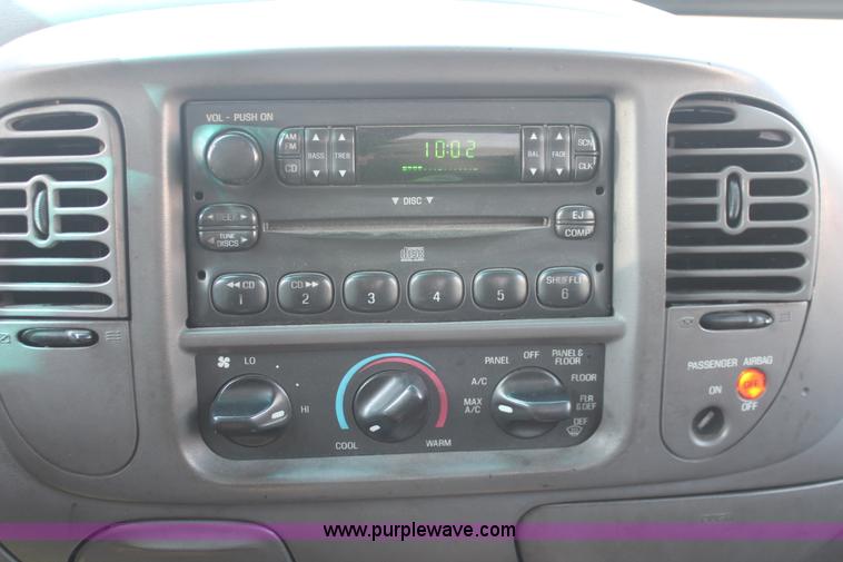 image for item H3512 2004 Ford F150 Heritage XLT SuperCab pickup truck