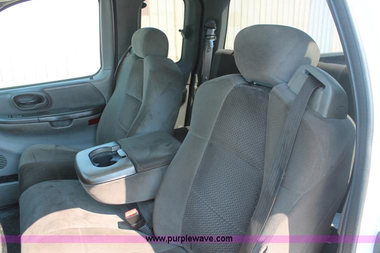 image for item H3512 2004 Ford F150 Heritage XLT SuperCab pickup truck