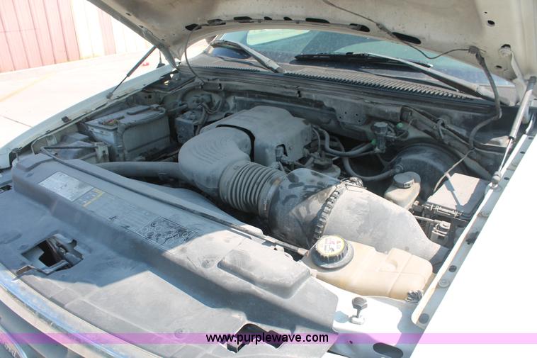 image for item H3512 2004 Ford F150 Heritage XLT SuperCab pickup truck