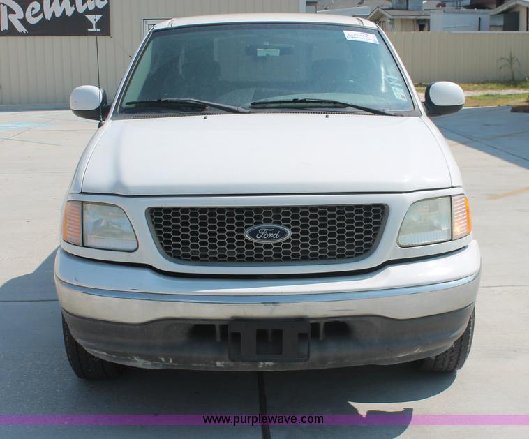 image for item H3513 2003 Ford F150 XLT SuperCab pickup truck