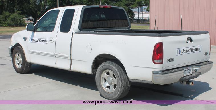 image for item H3513 2003 Ford F150 XLT SuperCab pickup truck