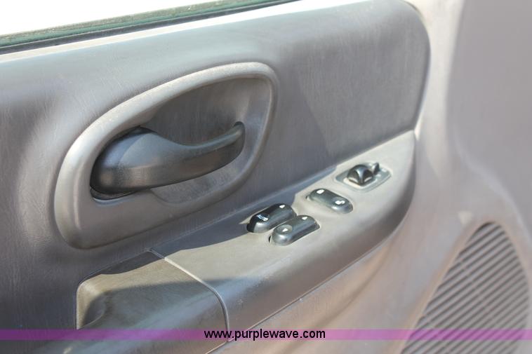 image for item H3513 2003 Ford F150 XLT SuperCab pickup truck