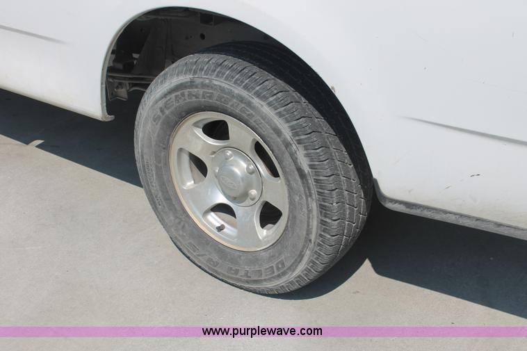 image for item H3513 2003 Ford F150 XLT SuperCab pickup truck