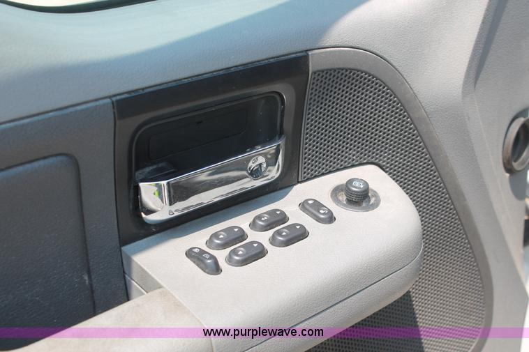 image for item H3514 2007 Ford F150 XLT SuperCab pickup truck