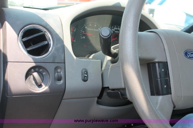 image for item H3514 2007 Ford F150 XLT SuperCab pickup truck