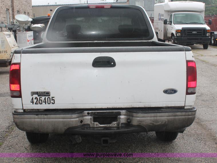 image for item H3515 2002 Ford F150 XLT SuperCab pickup truck