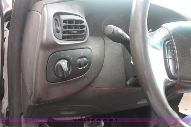 image for item H3515 2002 Ford F150 XLT SuperCab pickup truck