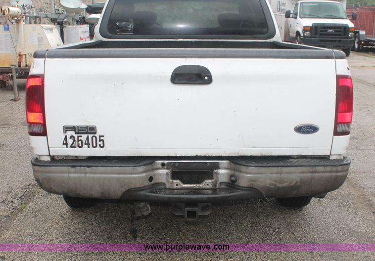 image for item H3515 2002 Ford F150 XLT SuperCab pickup truck