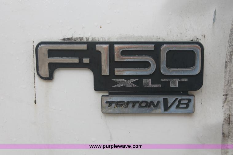 image for item H3515 2002 Ford F150 XLT SuperCab pickup truck