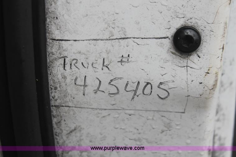 image for item H3515 2002 Ford F150 XLT SuperCab pickup truck