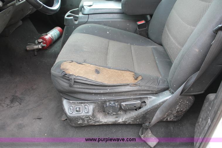 image for item H3516 2003 Ford F250 Super Duty Crew Cab pickup truck