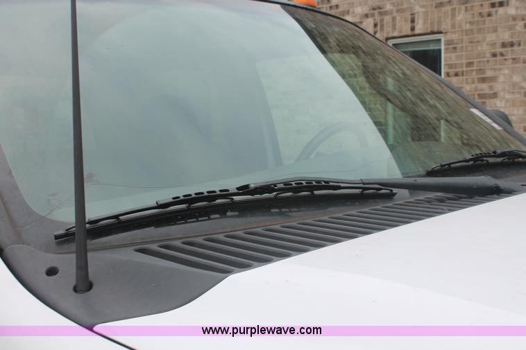 image for item H3516 2003 Ford F250 Super Duty Crew Cab pickup truck